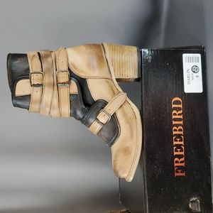 Freebird DARLIN BOOTS 9 New with box